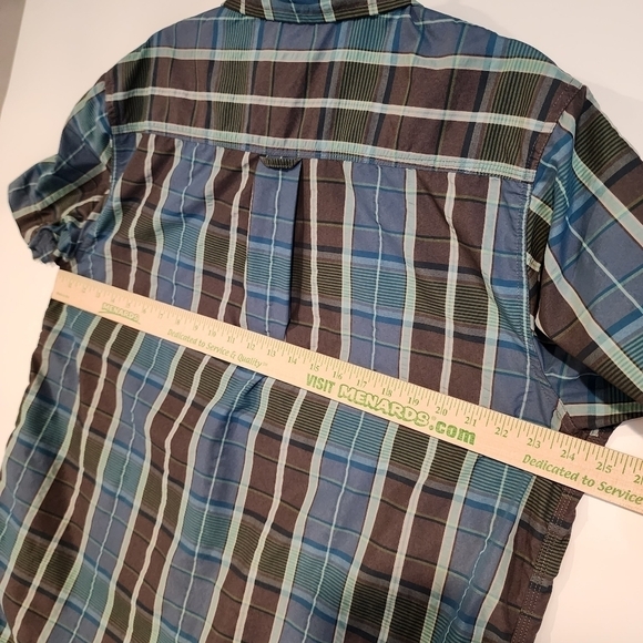 The North Face Men's Blue Plaid Short Sleeve Outdoor Hiking‎ Shirt Button Front - Picture 10 of 12